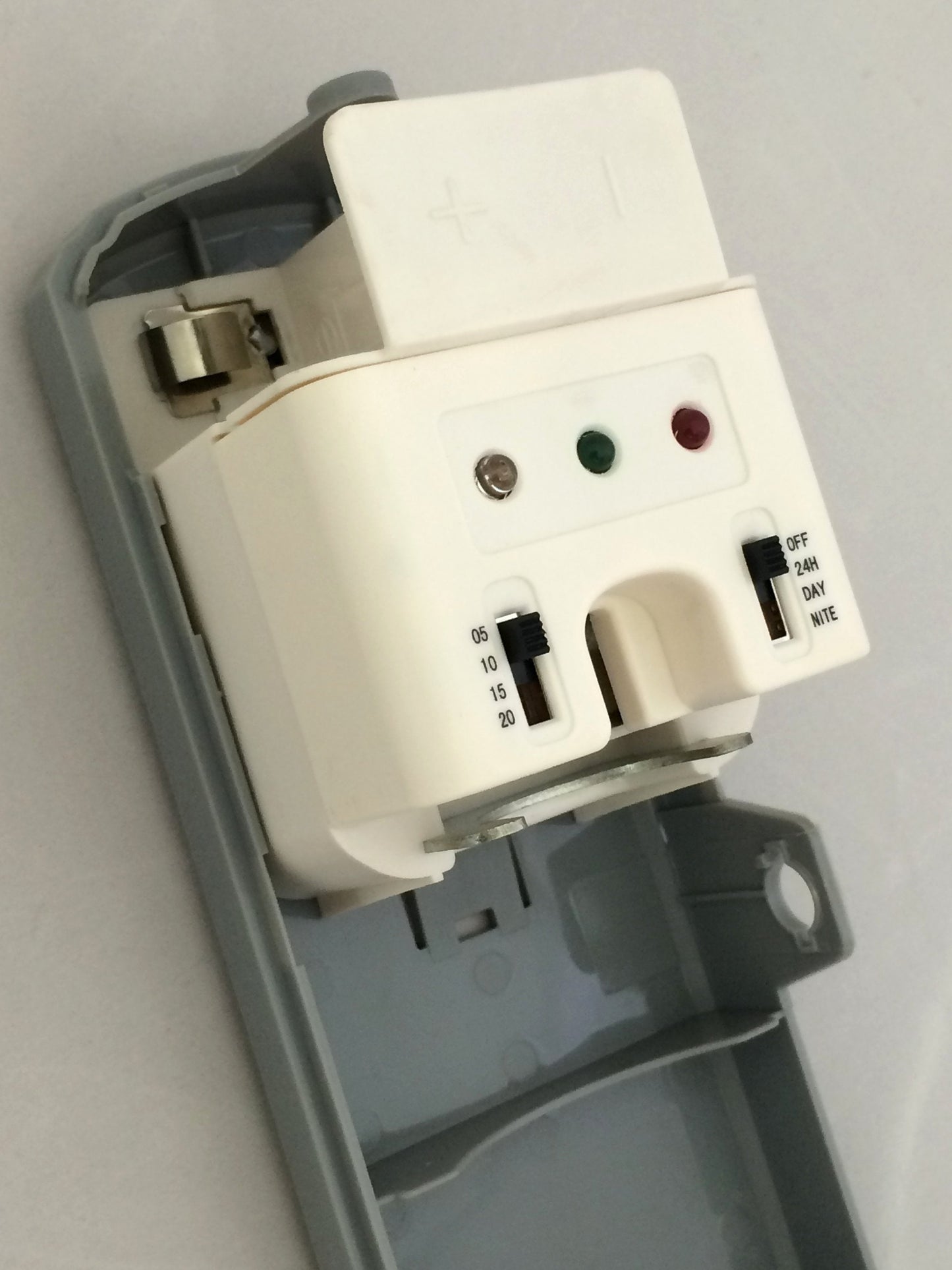 easy HYGIENE WHITE EXEC LED Automatic Air Freshener Dispenser